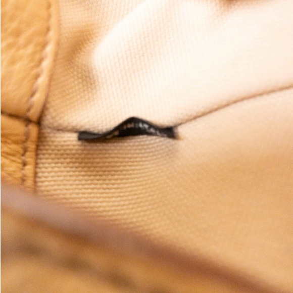 Prada Pebbled vitello daino tote Leather Bag **missing long strap** - Picture 13 of 16